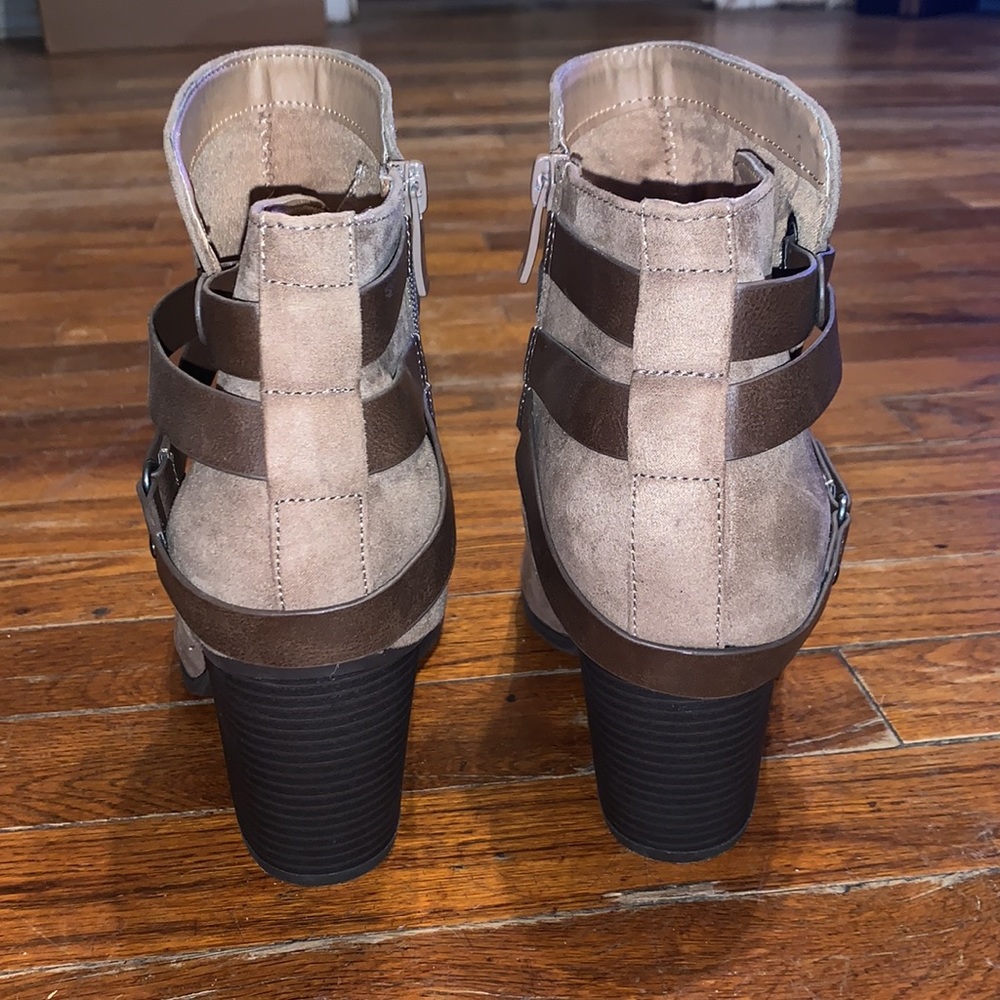 Torrid Ankle Bootie Block Heel - Picture 4 of 12